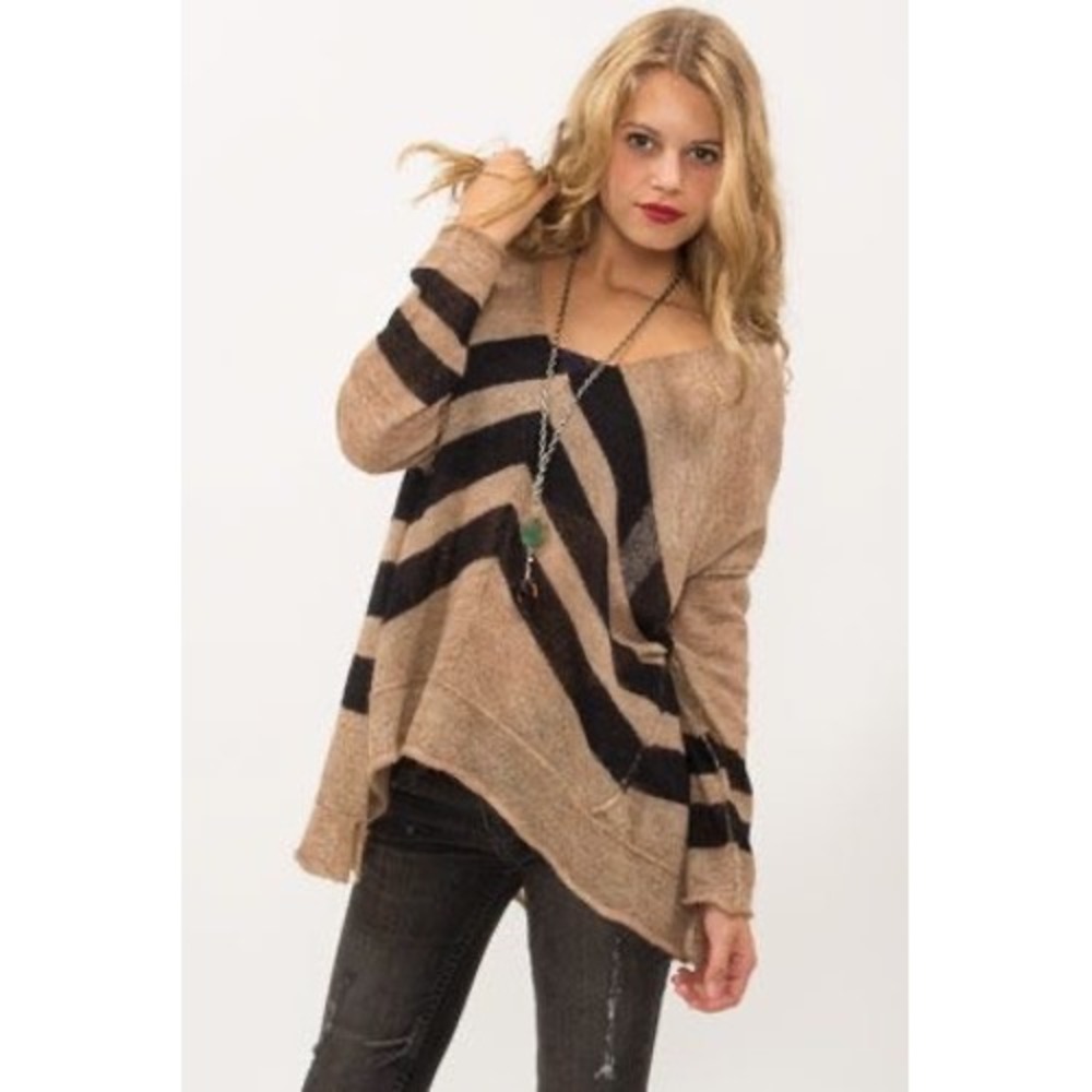 Free People Twelve Roses Chevron Striped V-Neck Oversized Sweater Tan Black Sz S
